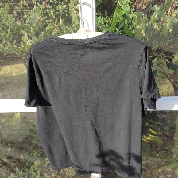 Home Alone Christmas tee. - Picture 6 of 8